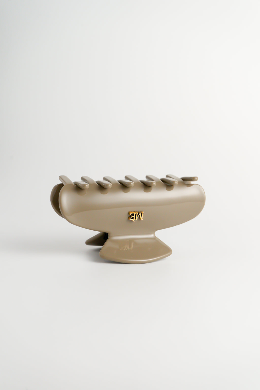 The Signature Claw - Emblem Edition, Petite Taupe