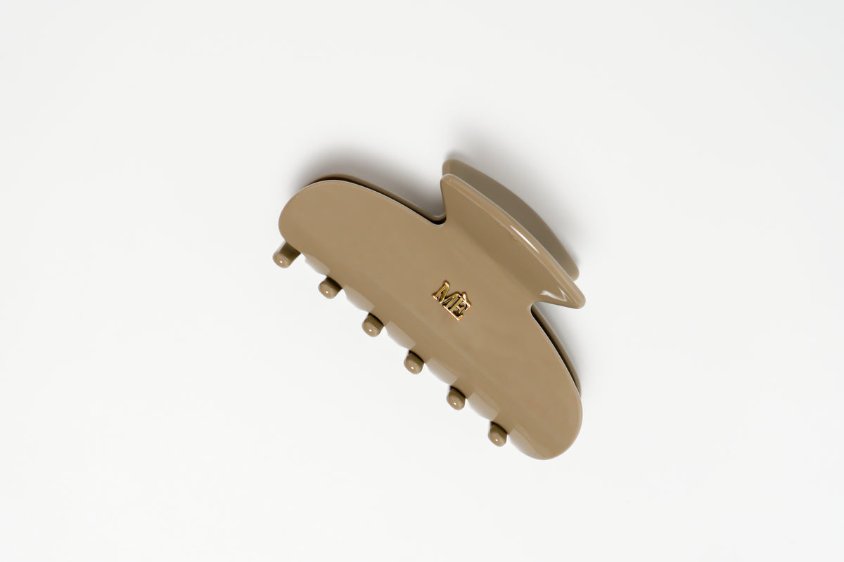 The Signature Claw - Emblem Edition, Petite Taupe