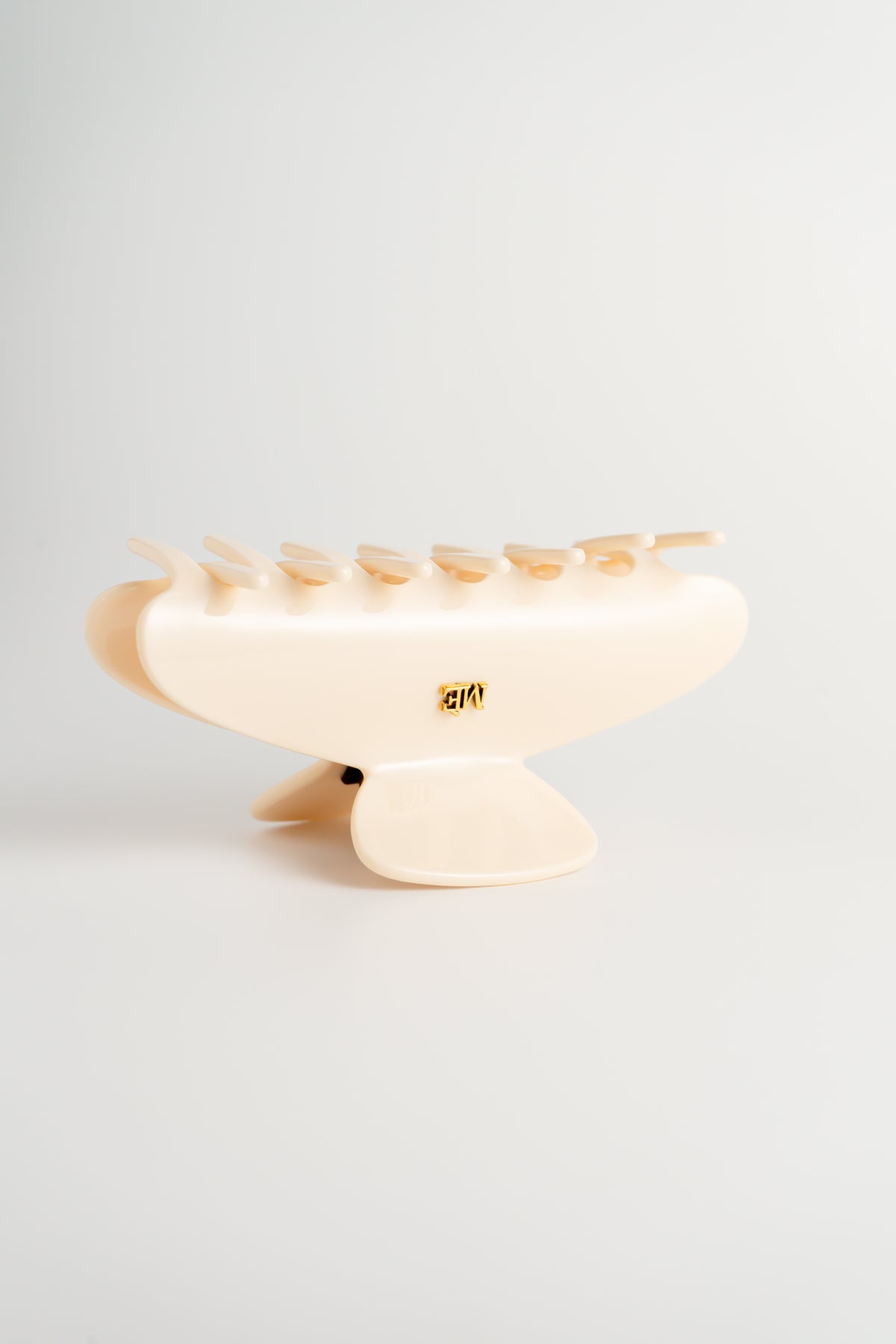 The Signature Claw - Emblem Edition, Classic Off-White